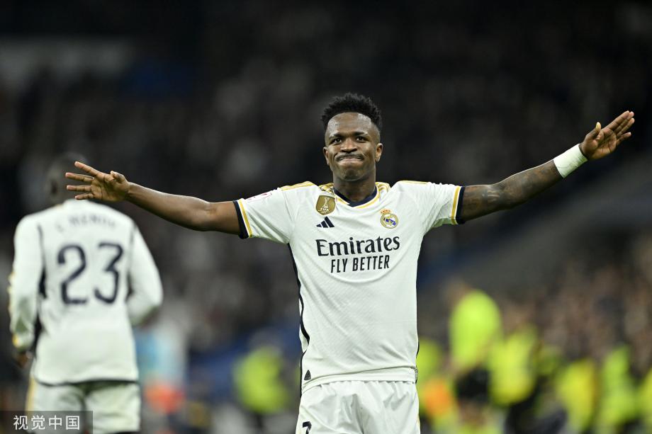 记者在采访 记者在采访