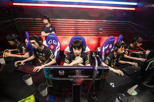 的高点强攻 的高点强攻